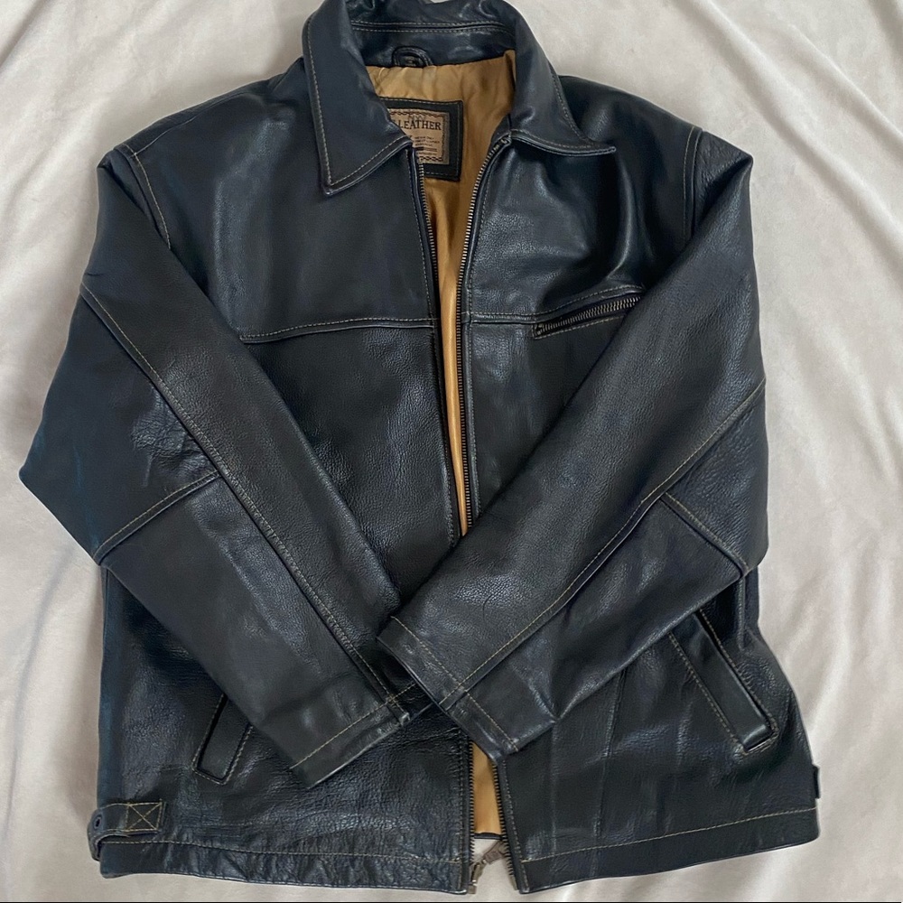 Mens medium brown leather mens guess jacket.